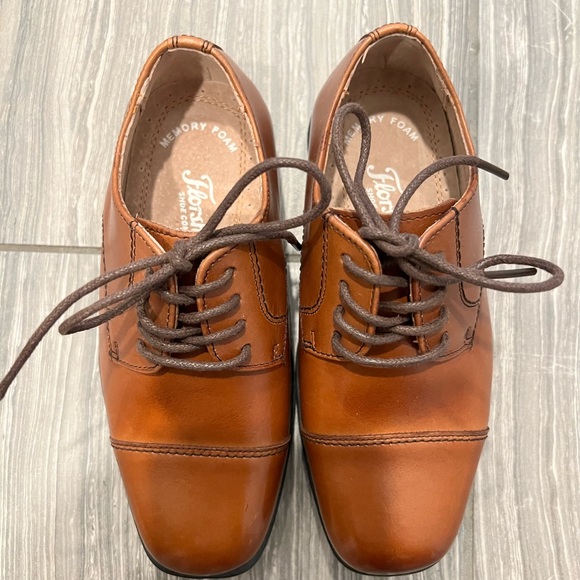 Excellent used condition! Worn one time. Florsheim boys dress shoes. - Picture 5 of 5